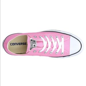 Pink chuck taylor all star